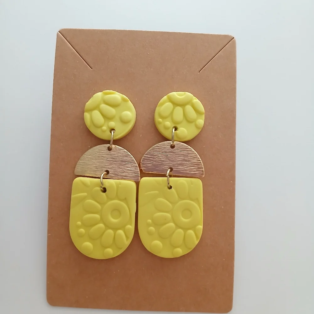 Fashion Jewelry Yellow Floral Textured Dangle Earrings - Picture 3 of 5